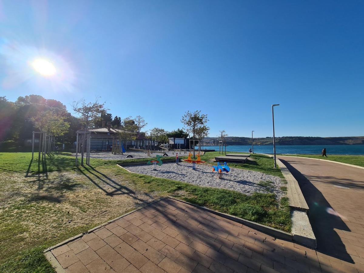 Apartma Sinitus Izola Buitenkant foto