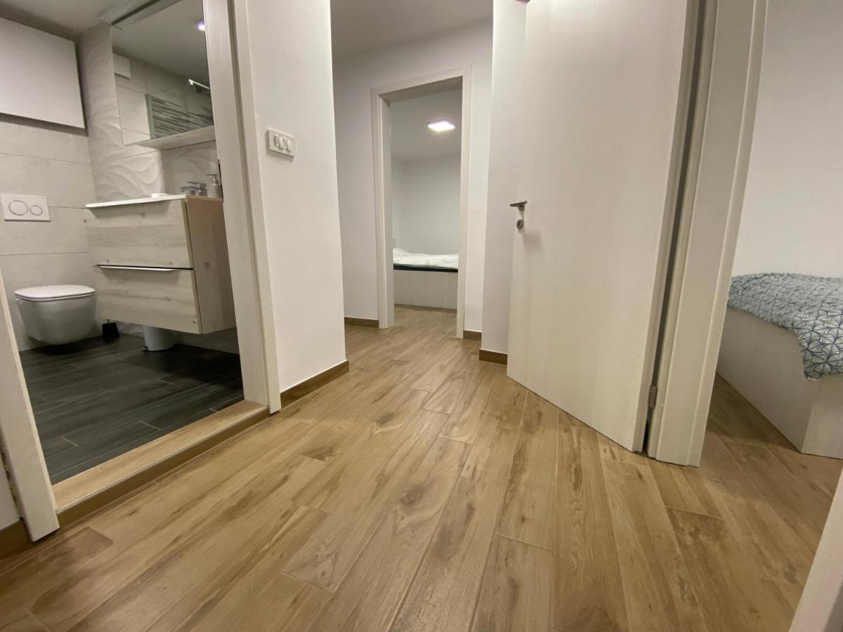 Apartma Sinitus Izola Buitenkant foto