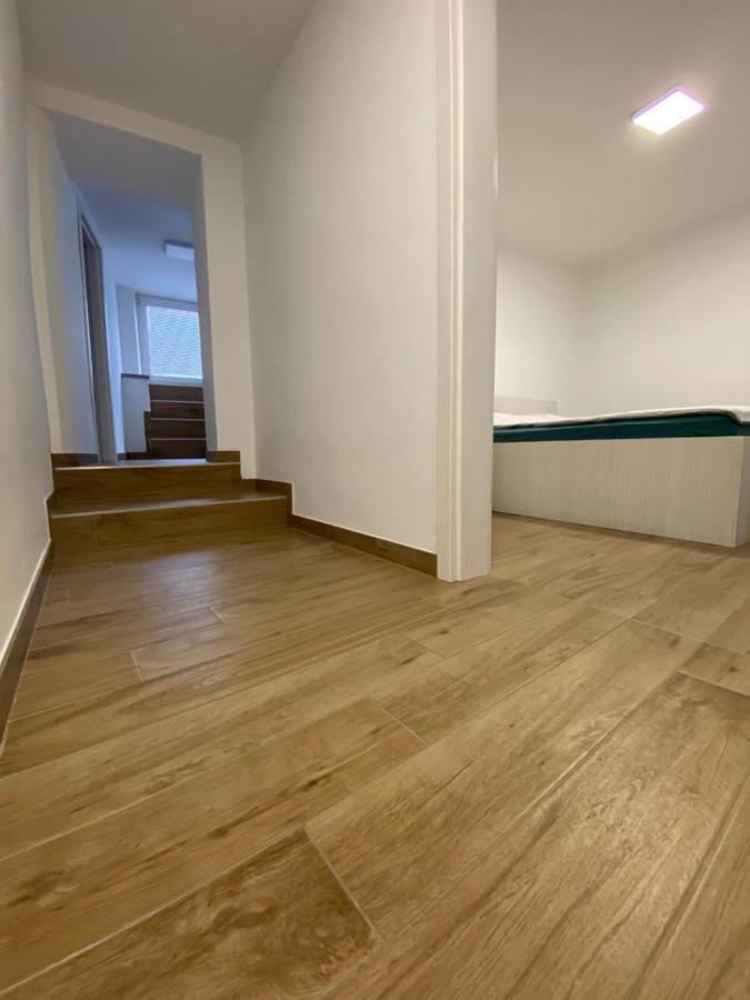 Apartma Sinitus Izola Buitenkant foto